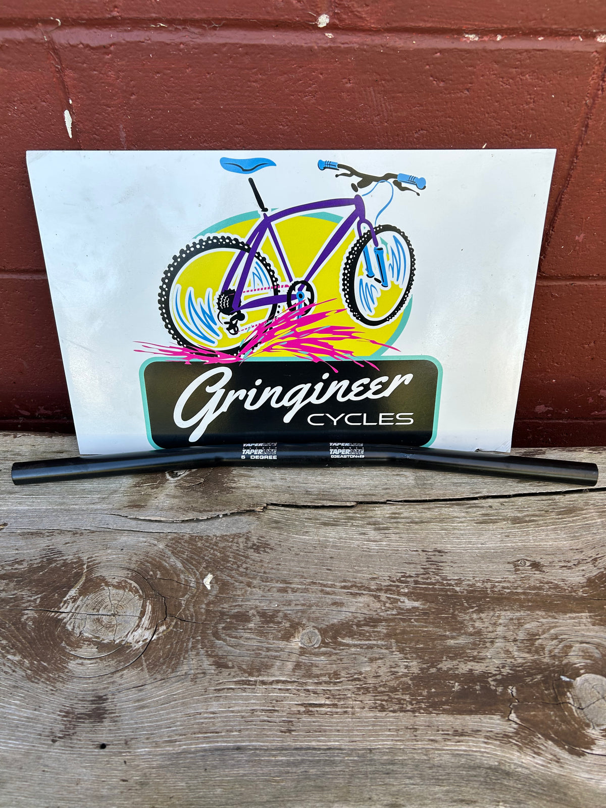 Answer TaperLite Easton E9 555m 5 Degree 25.4mm Black Handlebar