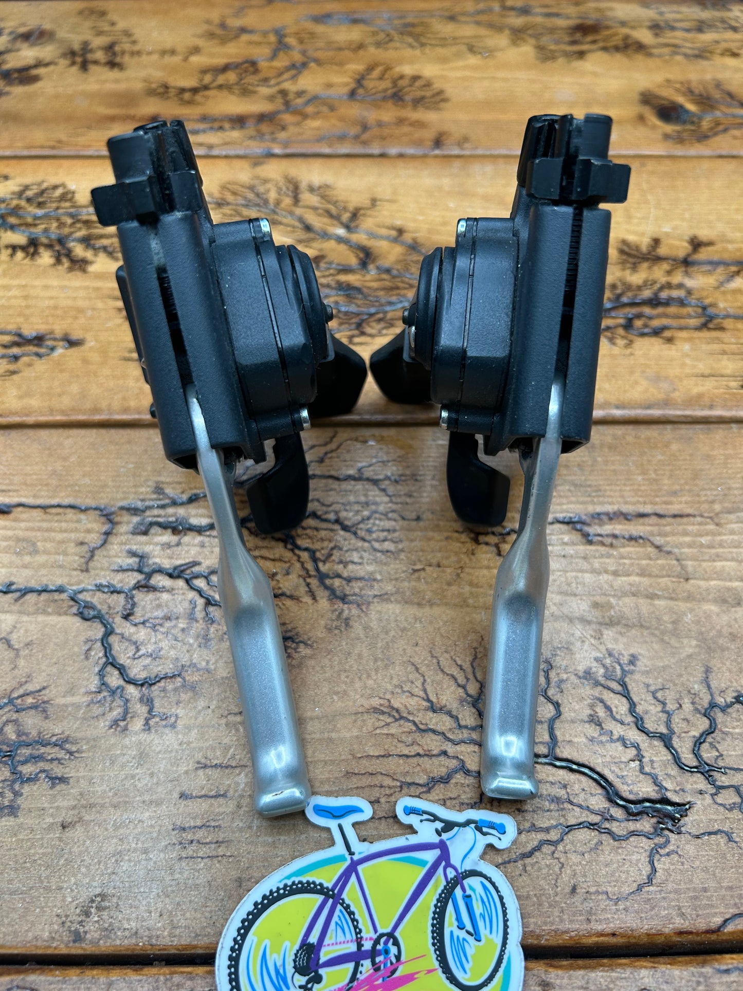 Shimano Deore XT ST-M739 3x8 Speed Shifters and Brake Levers