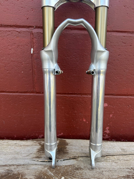 Marzocchi Bomber 26" 1 1/8 Threadless Suspension Fork.