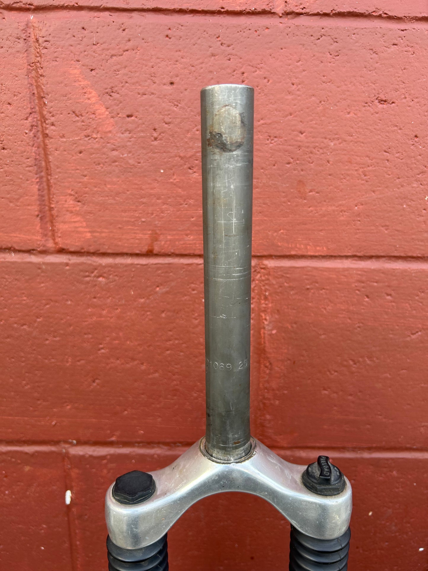 Rock Shox Judy TT 26" 1 1/8 Threadless Suspension Fork