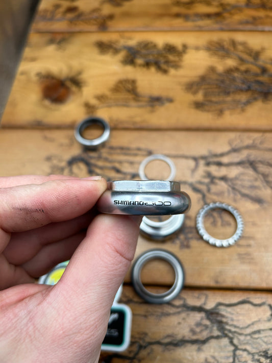 Shimano 600 HP-6400 1 Inch Threaded Headset