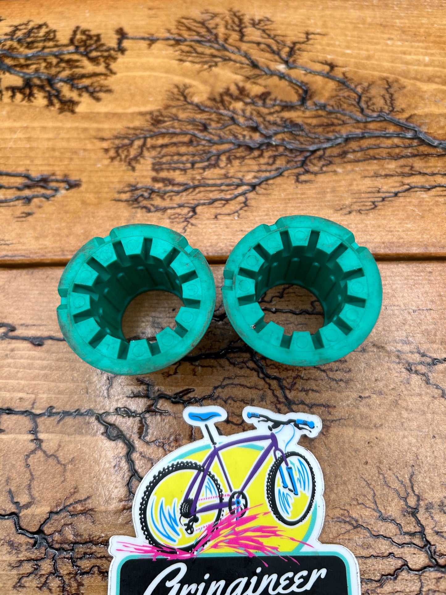Sram Shark Tooth Grip Shift Green Grips