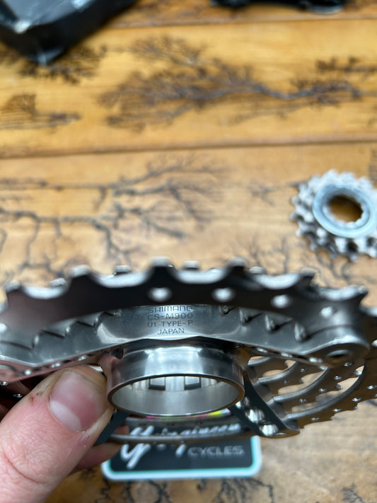 Shimano XTR CS-M900 12-32 8 Speed Cassette NOS