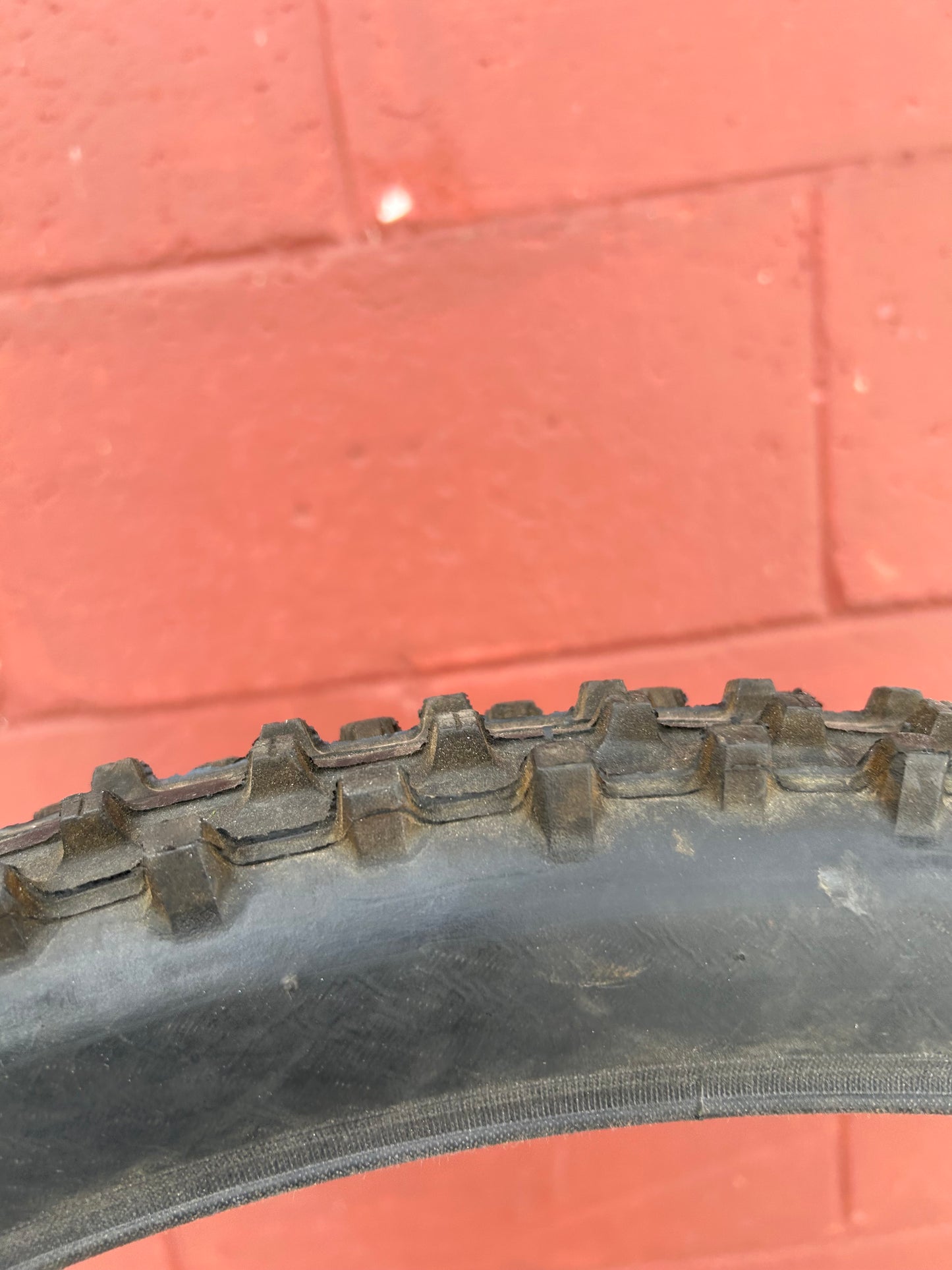 Maxxis Wetscream 26x2.50 DH Casing Tire