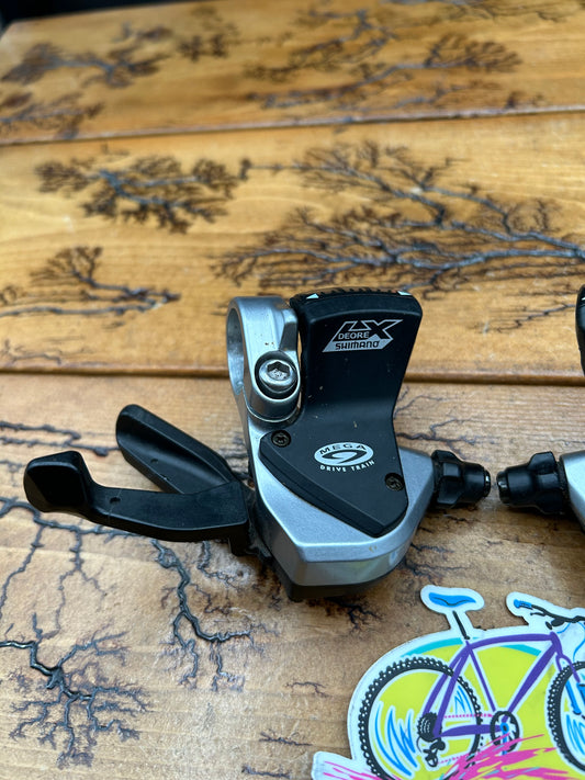 Shimano Deore LX SL-M570 Silver and Black Shifter Set