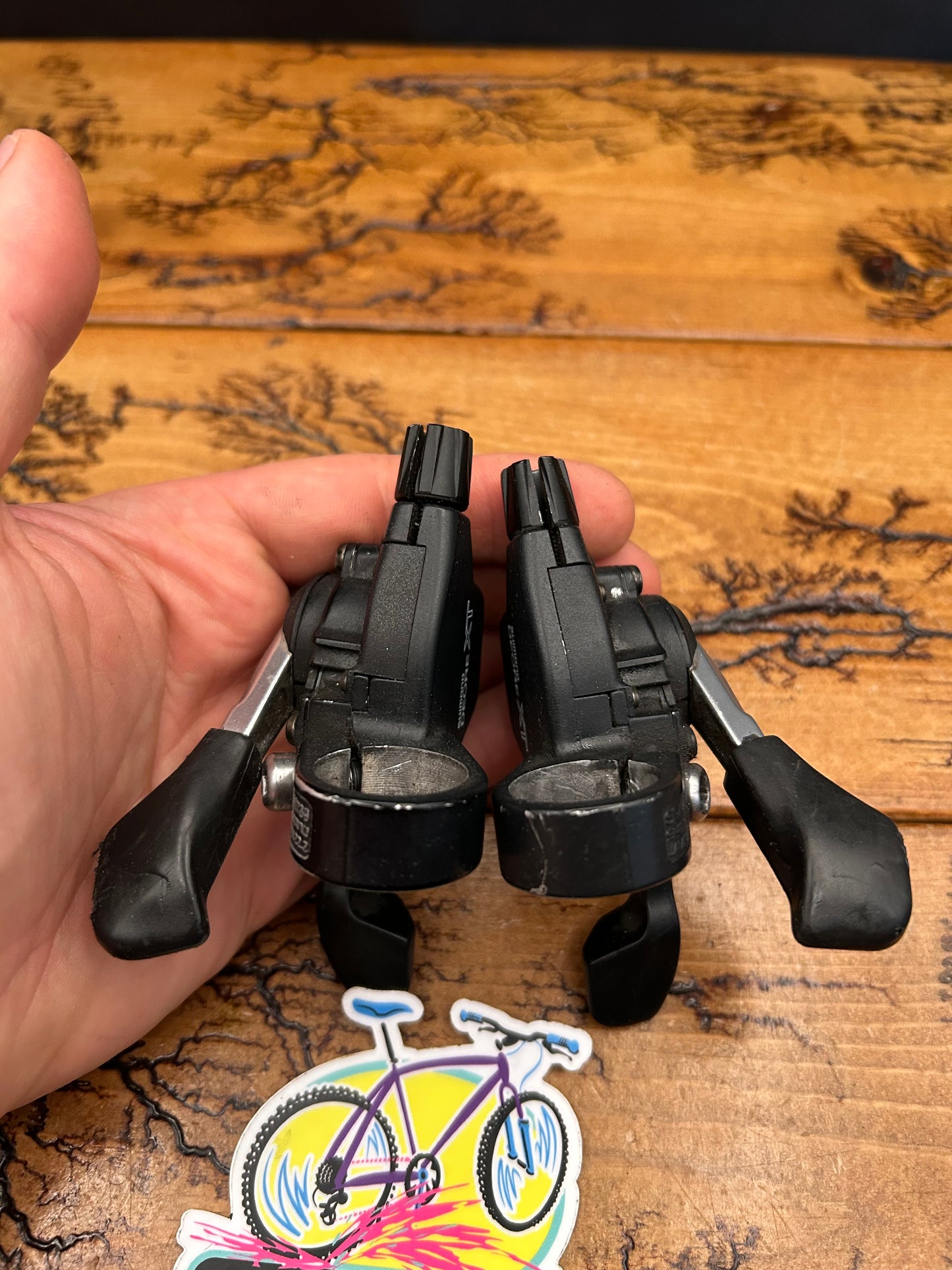 Shimano Deore XT SL-M739 3x8 Trigger Shifters