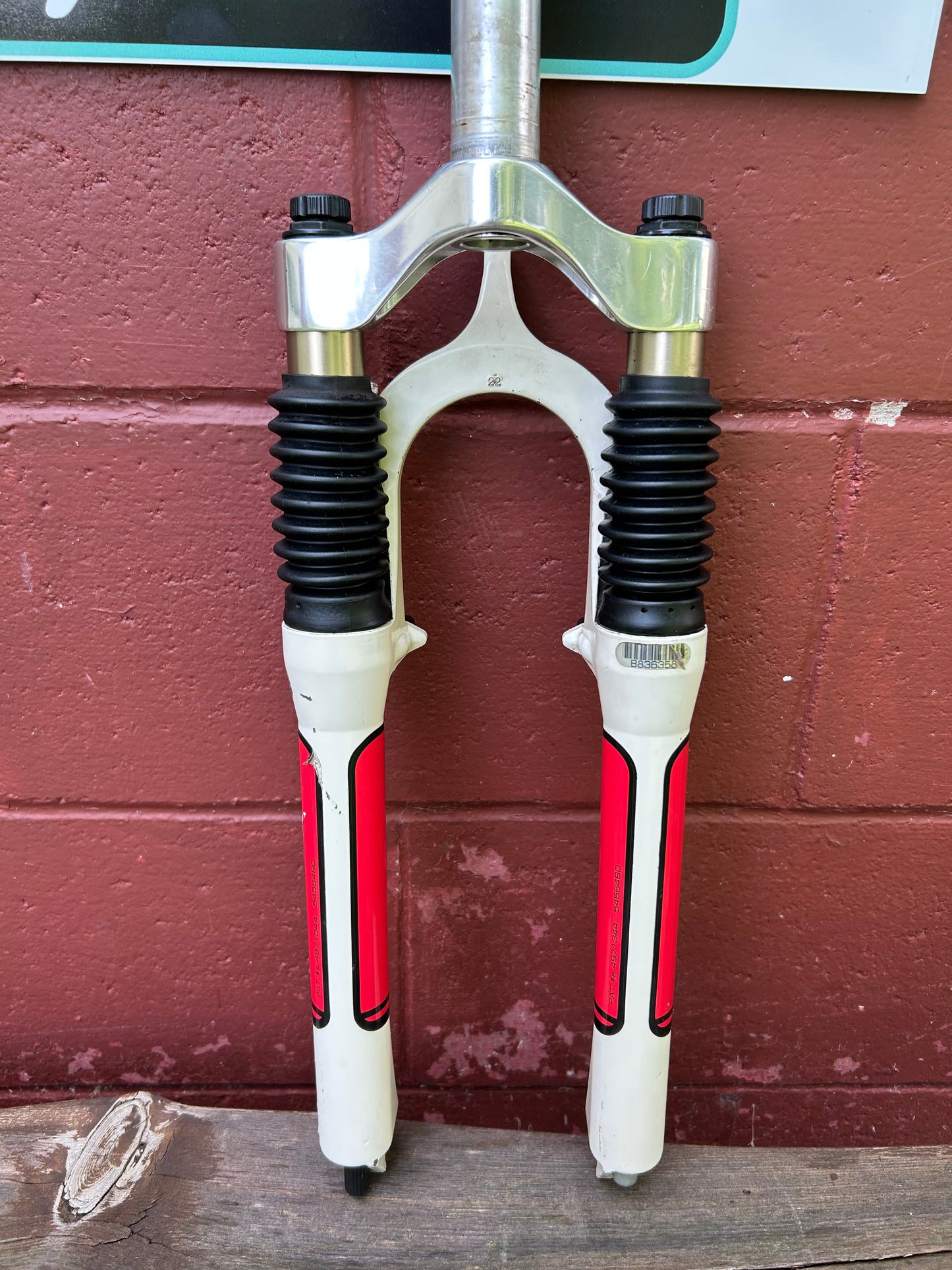 Rock Shox Judy XC 26" 1 1/8 Threadless White Suspension Fork