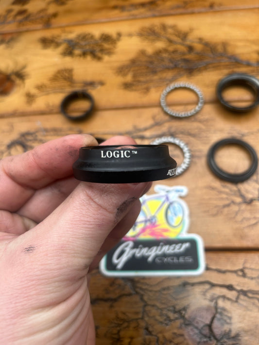 Ritchey Logic 1 1/8 Threadless Black Headset