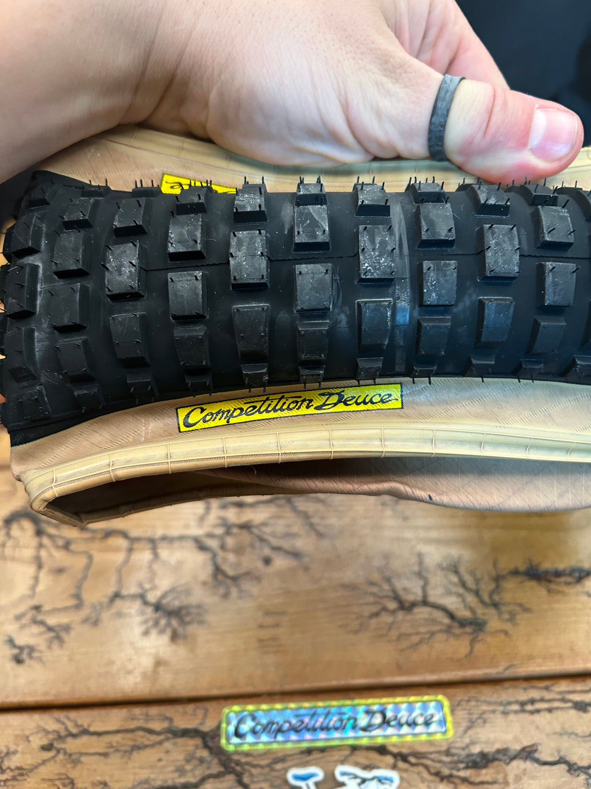 House Of Looptail Competition Deuce 26x2.125" Tan Wall Tire