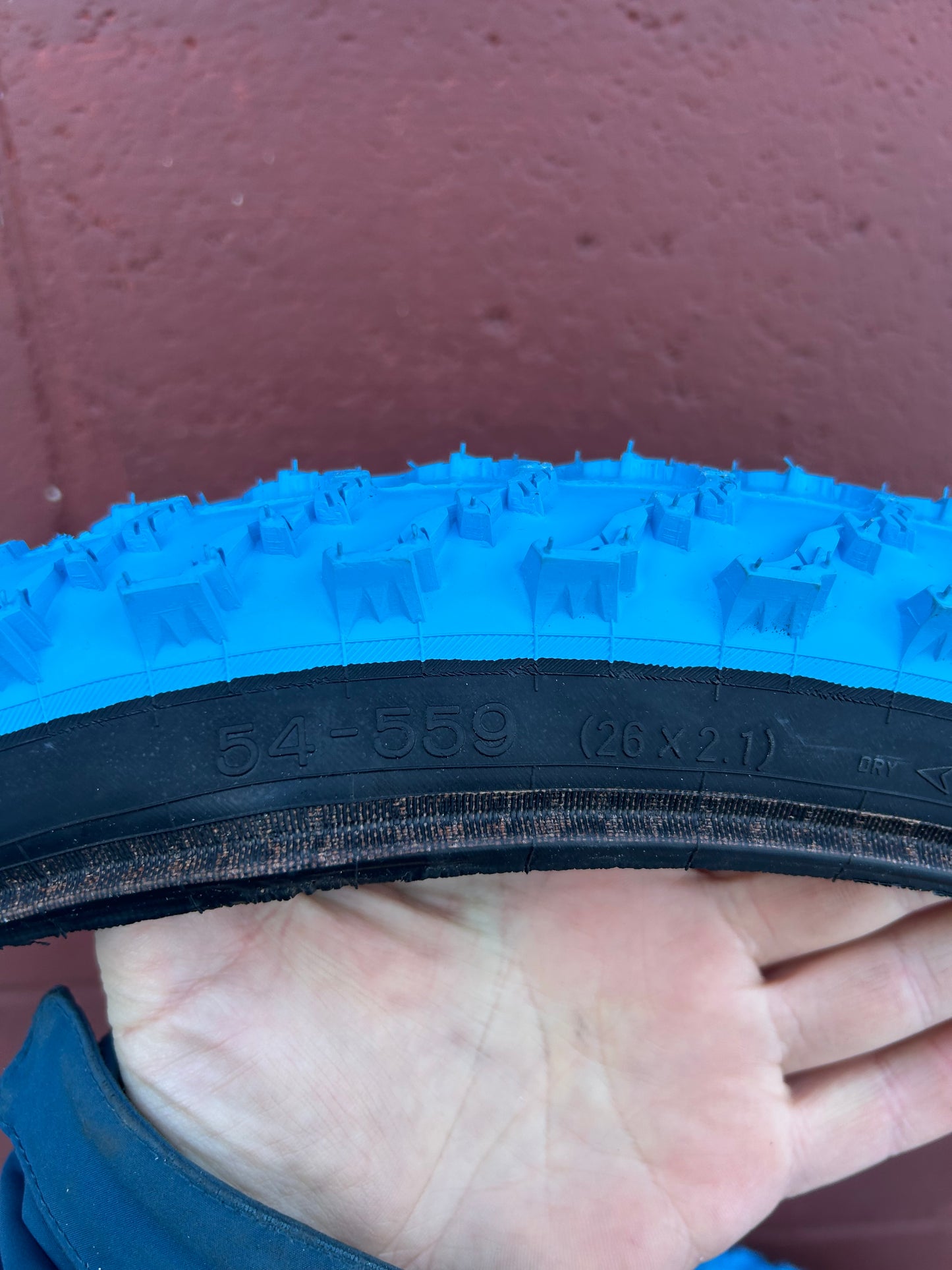 Nokian Boazobeana R 26x2.1 Blue and Black Tires NOS