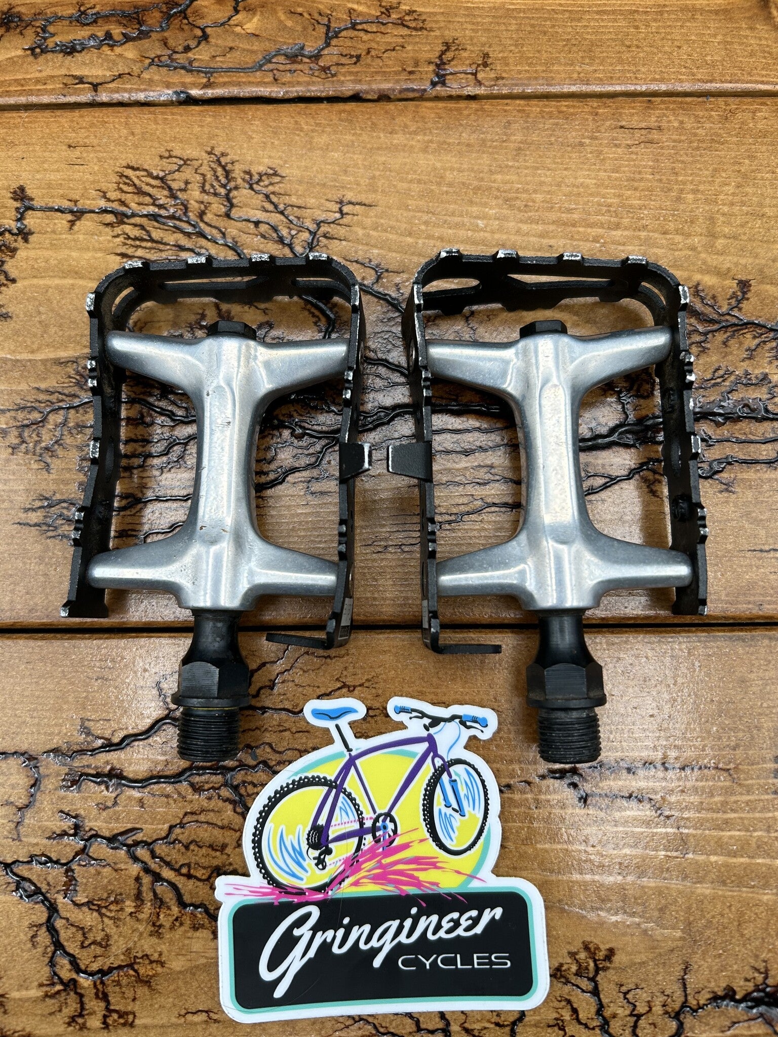 Odyssey Svelte 9/16 Black and Silver Pedals