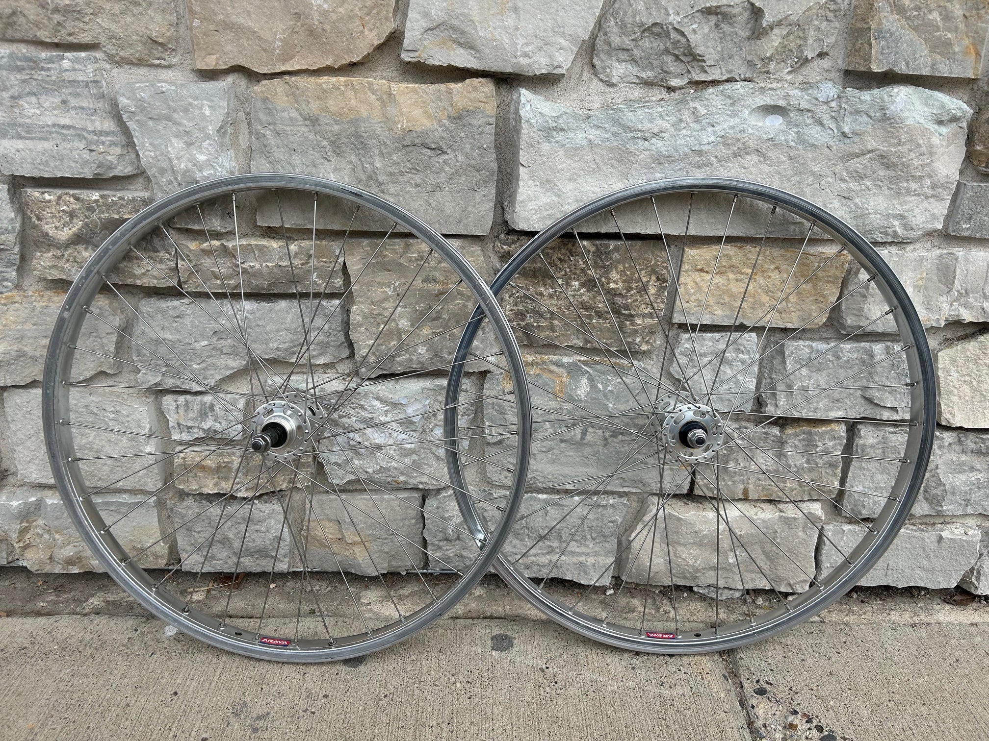 Araya 7X Shimano Deore XT M700 HB-MN72 26