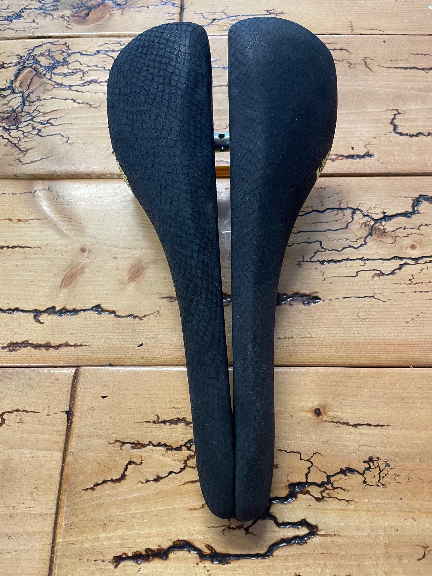 Vuelta Selle Bassano ModulAir Saddle NOS – Gringineer Cycles