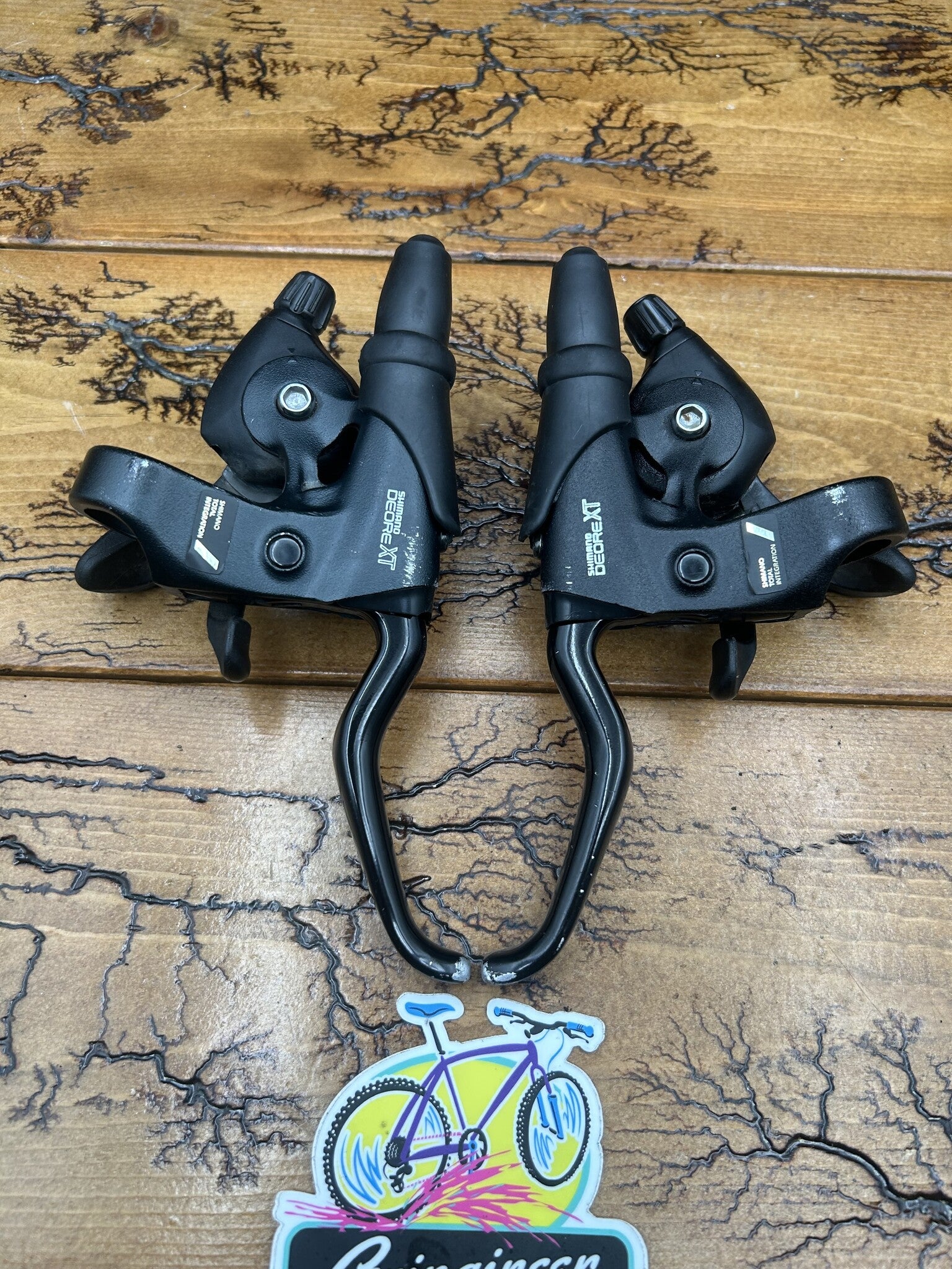 Shimano Deore XT ST-M095 7 Speed Shifter and Brake Lever Set