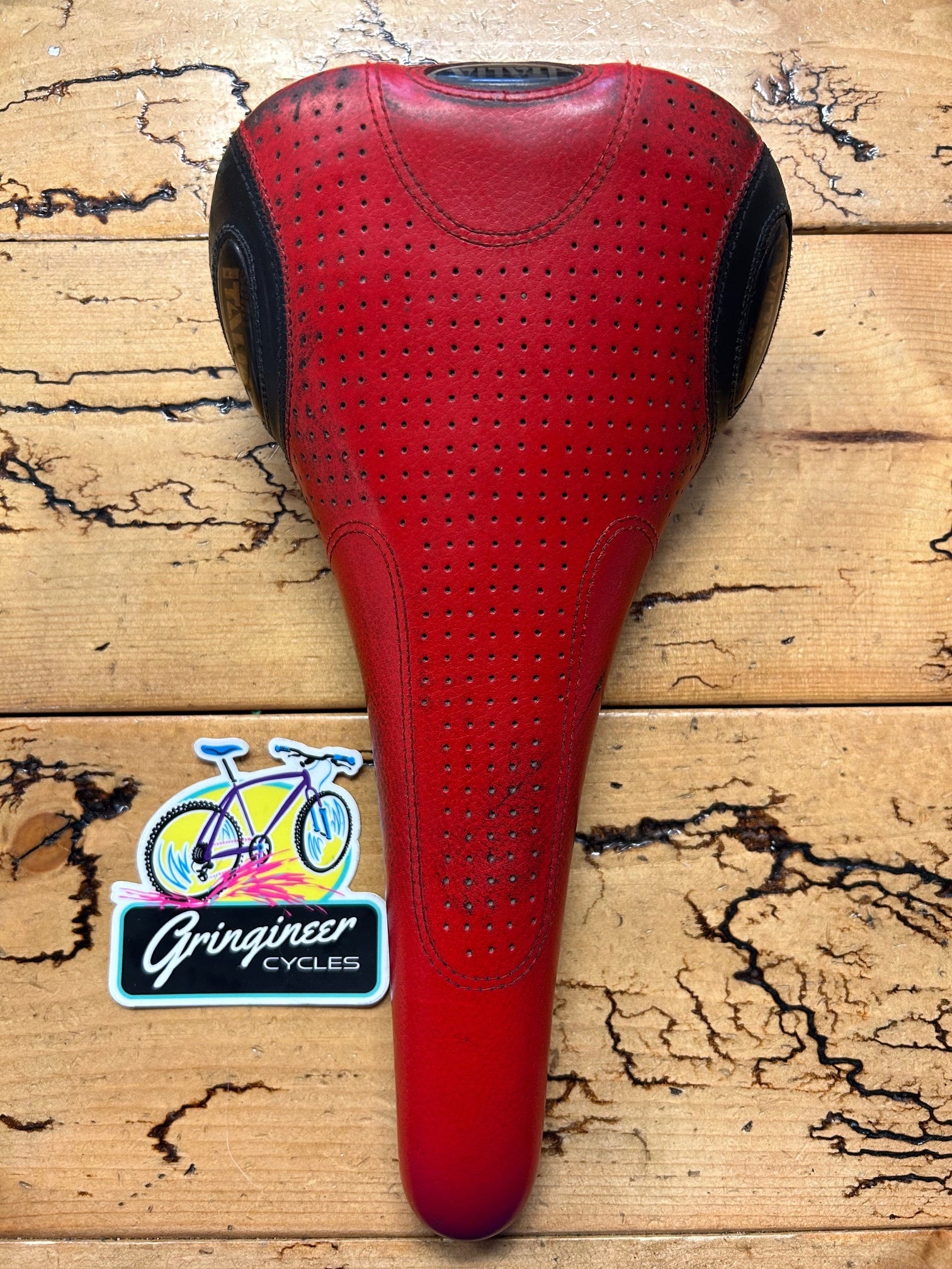 Selle Italia Flite Red / Black Saddle – Gringineer Cycles