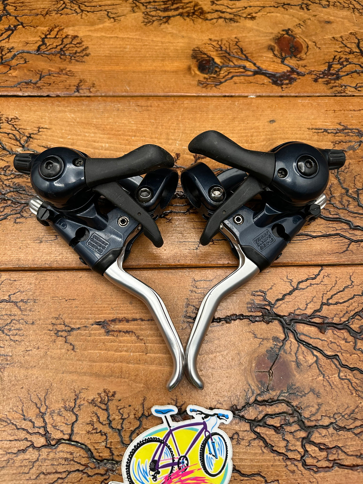 Shimano XTR ST-M910 3x8 Shifters and Brake Levers