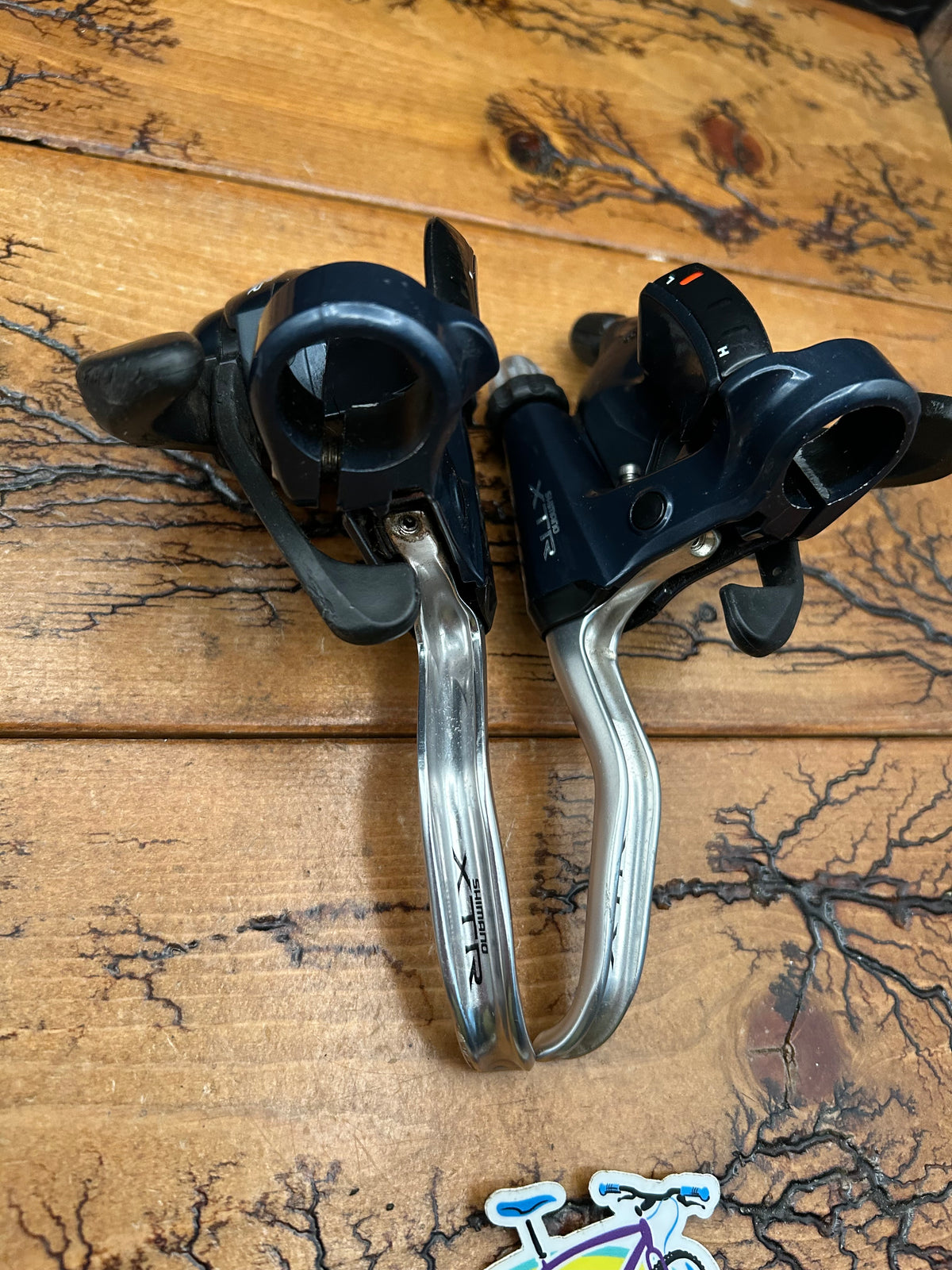 Shimano XTR ST-M910 3x8 Shifters and Brake Levers