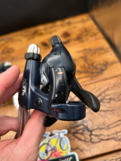 Shimano XTR ST-M910 3x8 Shifters and Brake Levers