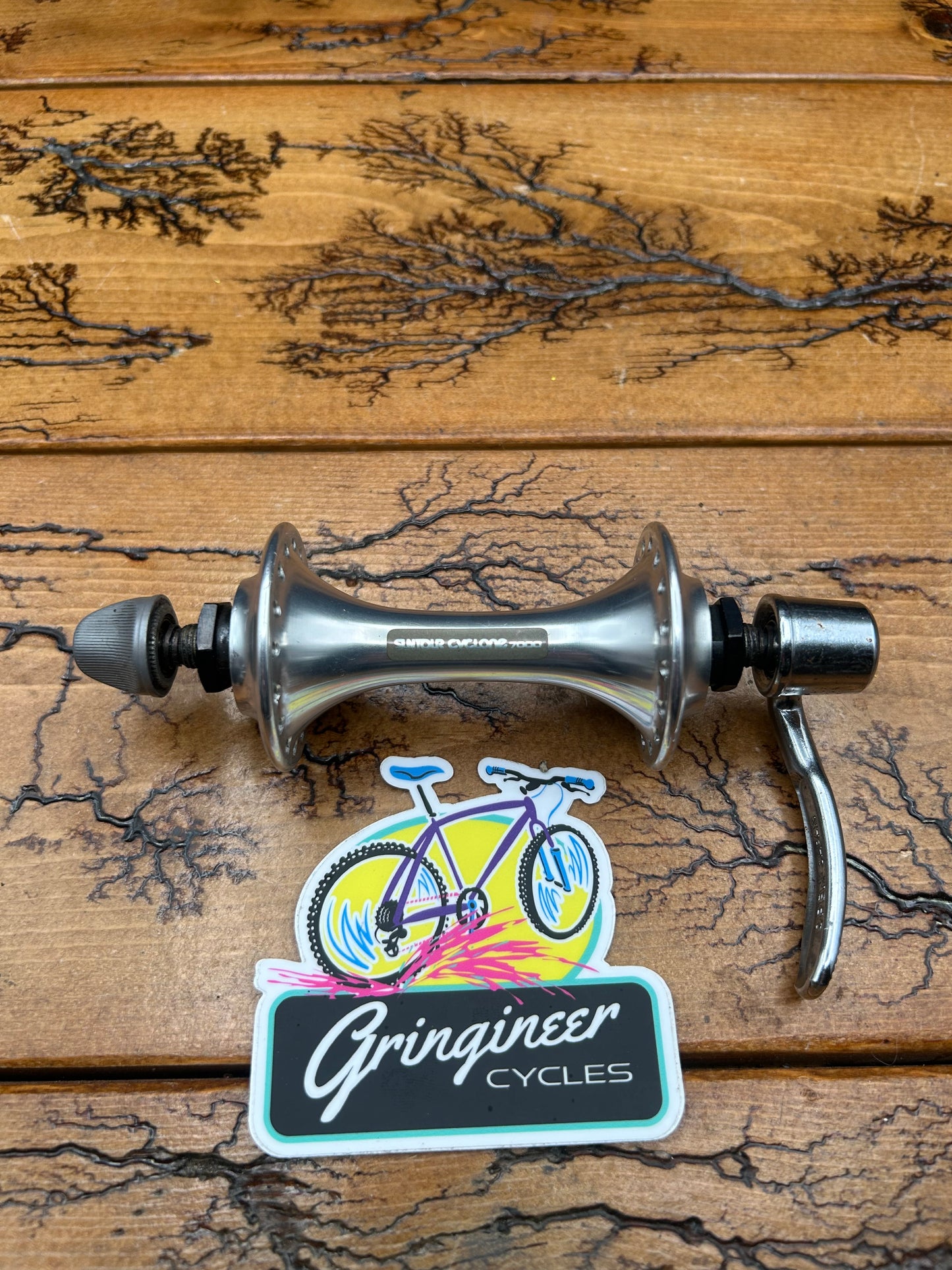 Suntour Cyclone 7000 32 Hole Front Hub With Skewer