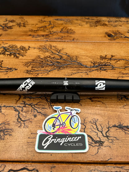 Raceface 585mm 25.4mm Black Handlebar