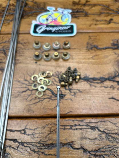 8 Roval Straight Pull Spokes with Nipples and Washer