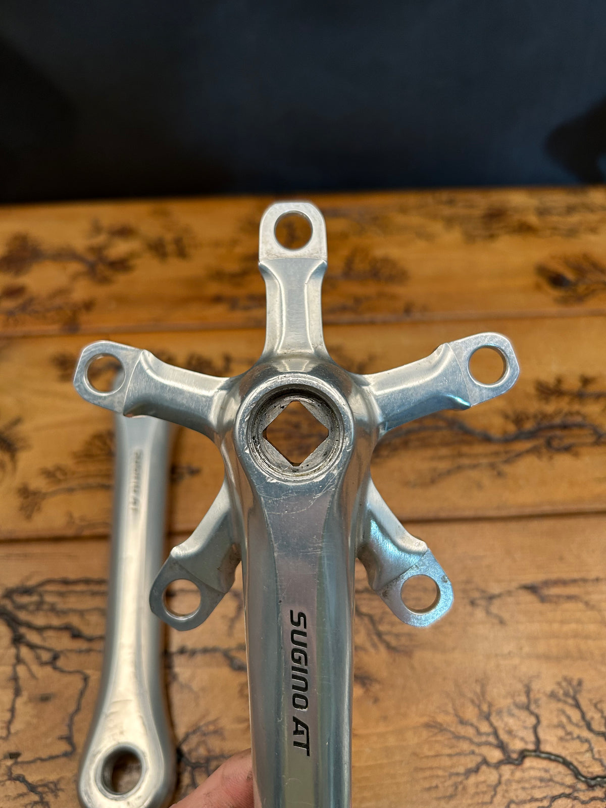 Sugino AT 172.5mm Triple Square Taper Crankset