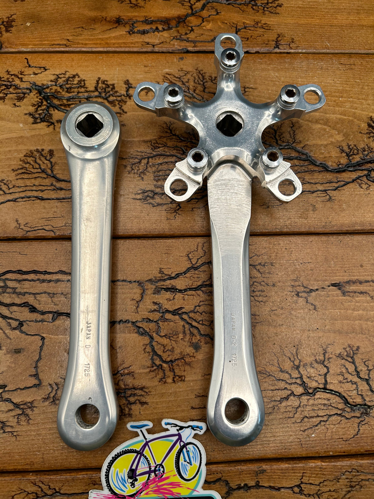 Sugino AT 172.5mm Triple Square Taper Crankset
