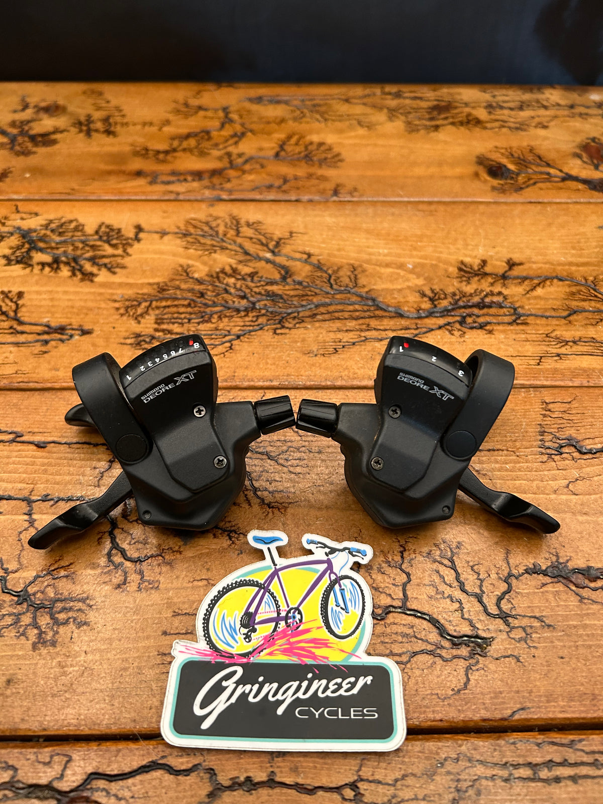 Shimano Deore XT SL-M740 3x8 Shifters