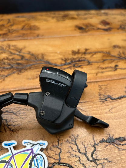 Shimano Deore XT SL-M740 3x8 Shifters