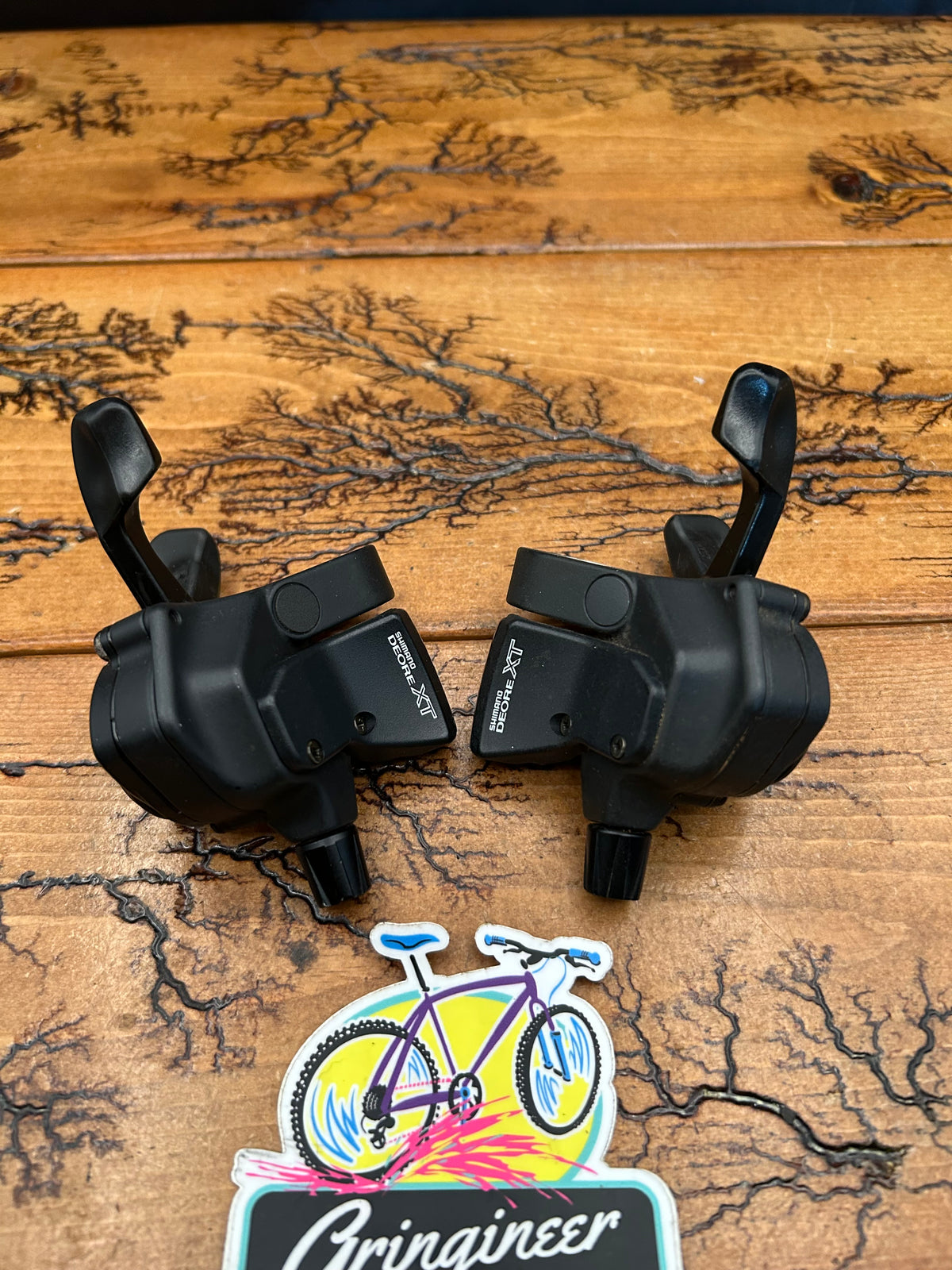 Shimano Deore XT SL-M740 3x8 Shifters