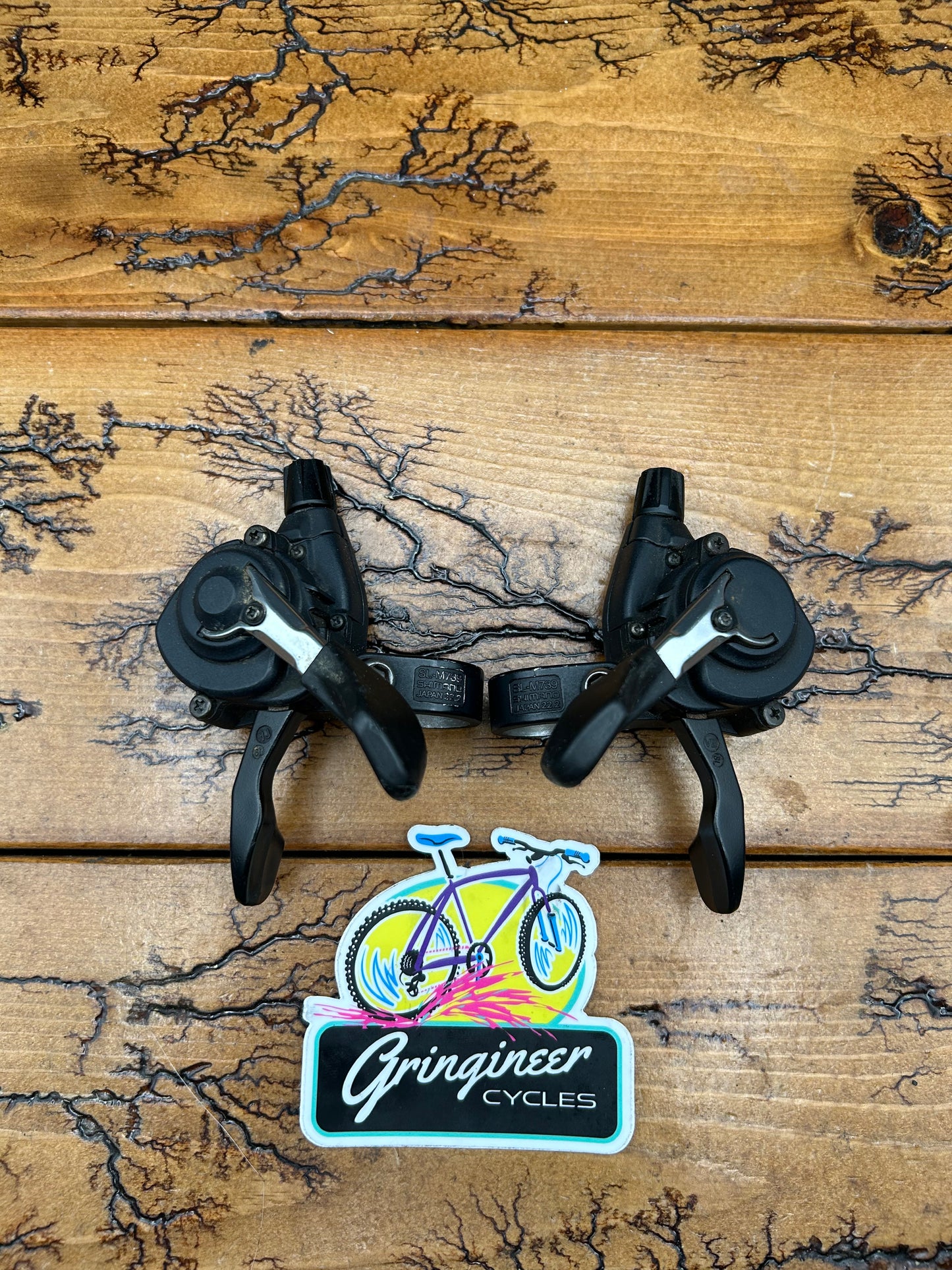 Shimano Deore XT SL-M739 3x8 Shifters