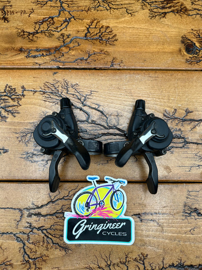 Shimano Deore XT SL-M739 3x8 Shifters