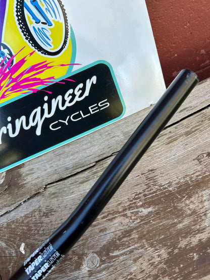Answer TaperLite Easton E9 555m 5 Degree 25.4mm Black Handlebar