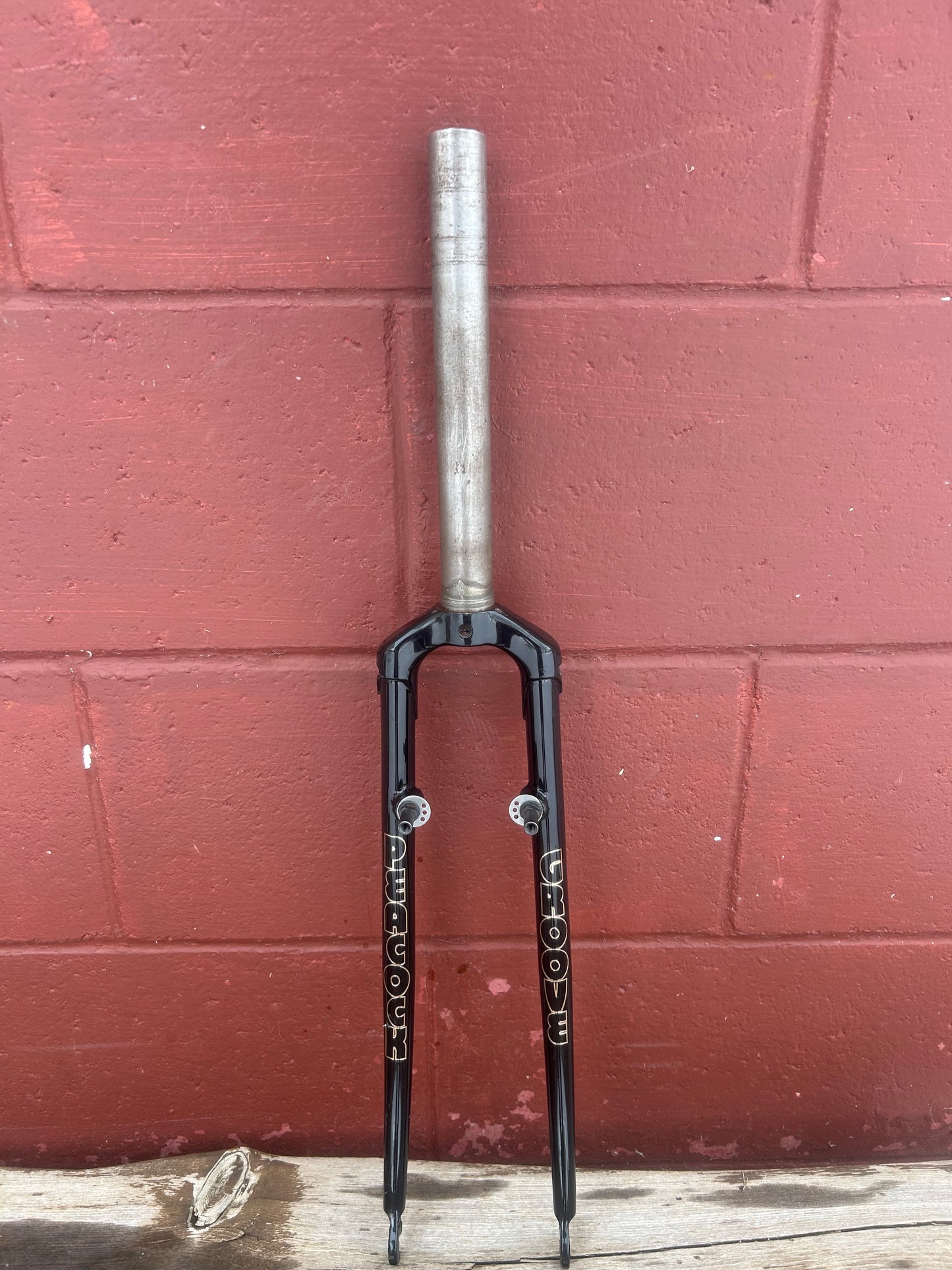 Peacock Groove 700c 1 1/8 Threadless Steel Fork