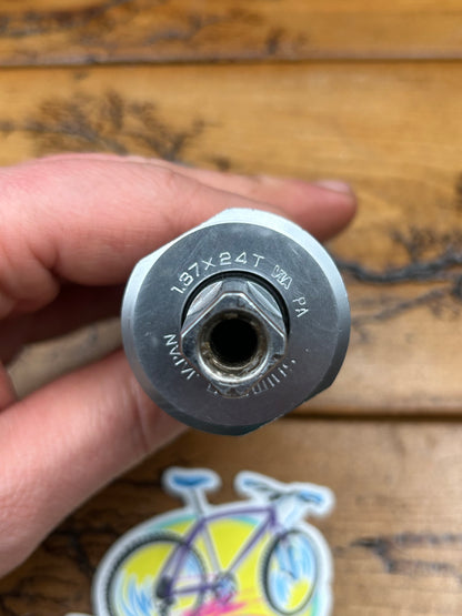 Shimano 68x122.5 English Threaded Square Taper Bottom Bracket