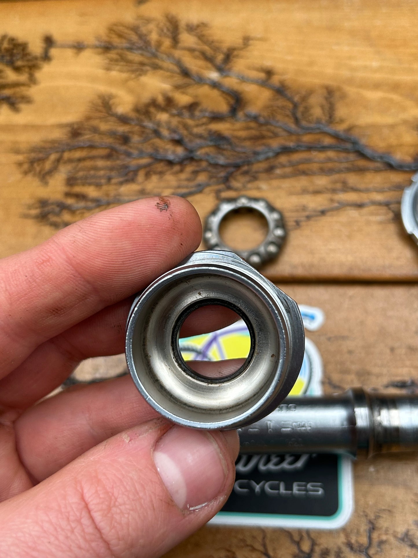 Shimano 68x122.5 English Threaded Square Taper Bottom Bracket