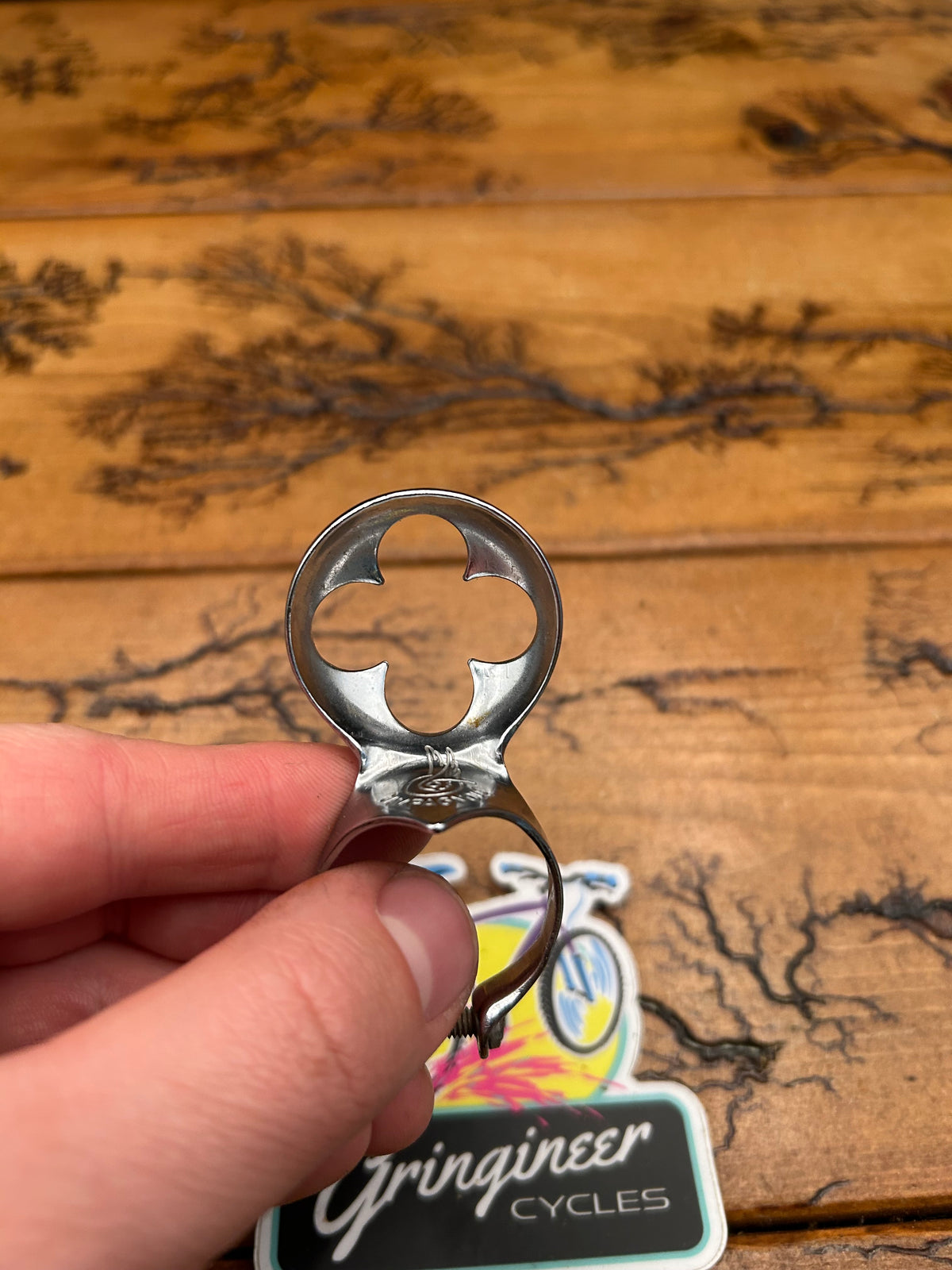 Campagnolo 632 Umbrella Pump Clip v1 (pre-CPSC)