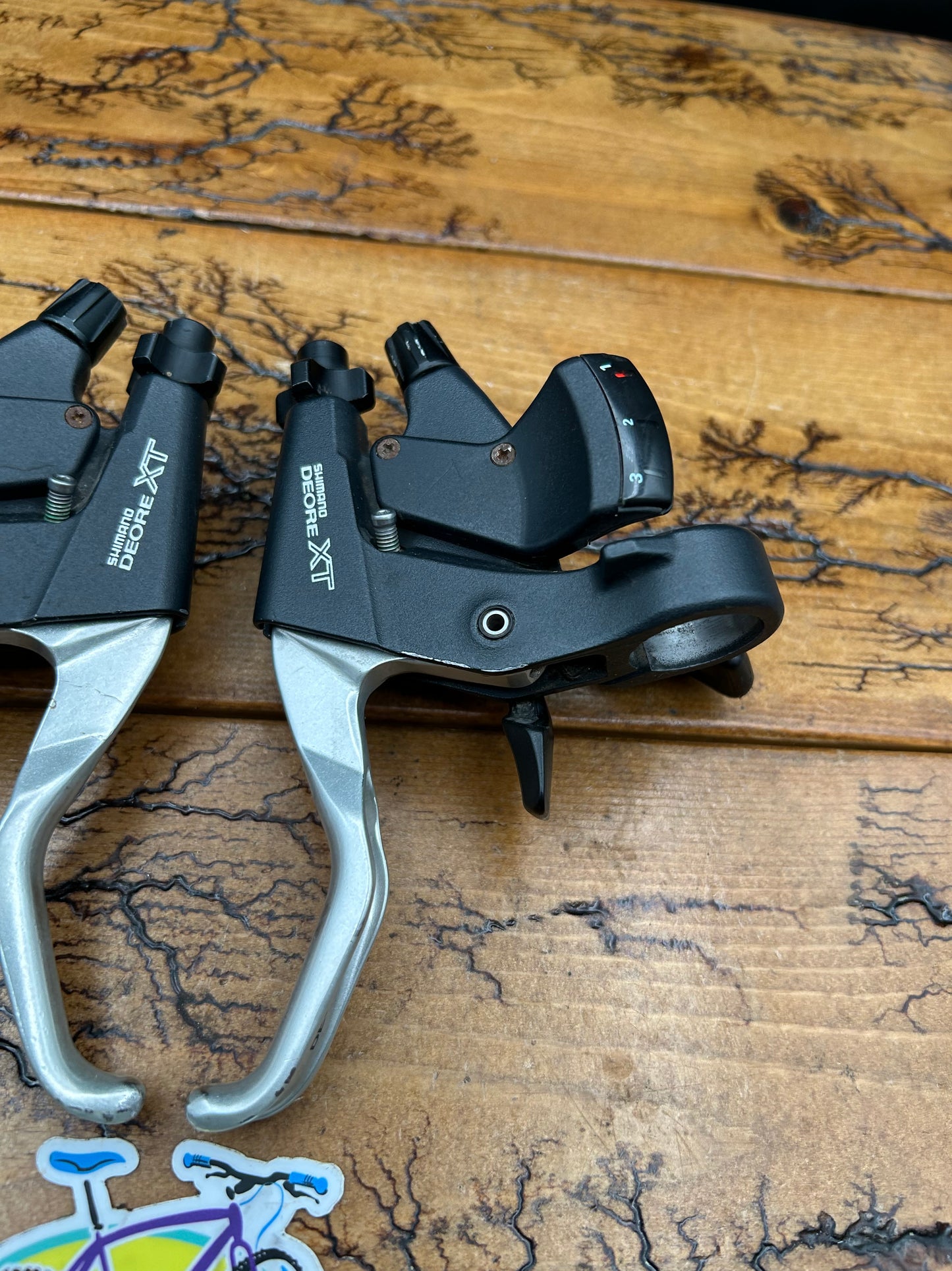 Shimano Deore XT ST-M739 3x8 Speed Shifters and Brake Levers