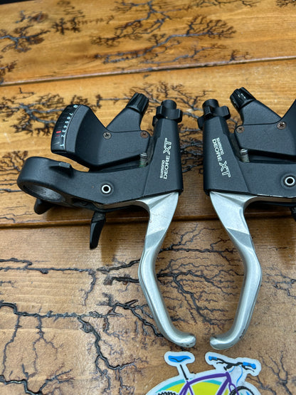 Shimano Deore XT ST-M739 3x8 Speed Shifters and Brake Levers