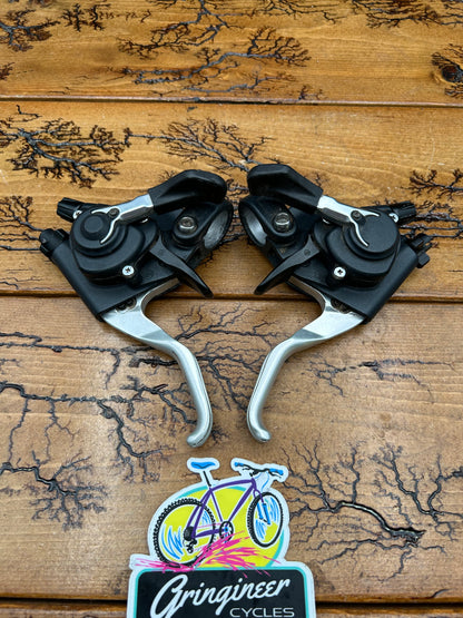 Shimano Deore XT ST-M739 3x8 Speed Shifters and Brake Levers