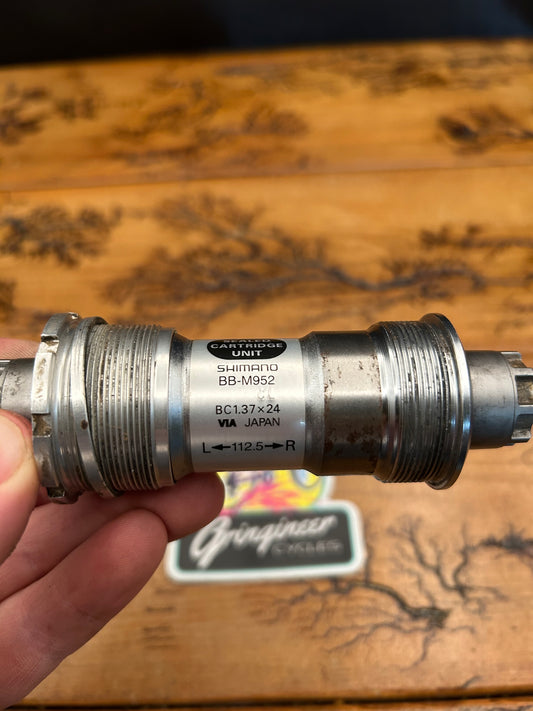 Shimano XTR BB-M952 112.5mm Octalink V1 Bottom Bracket