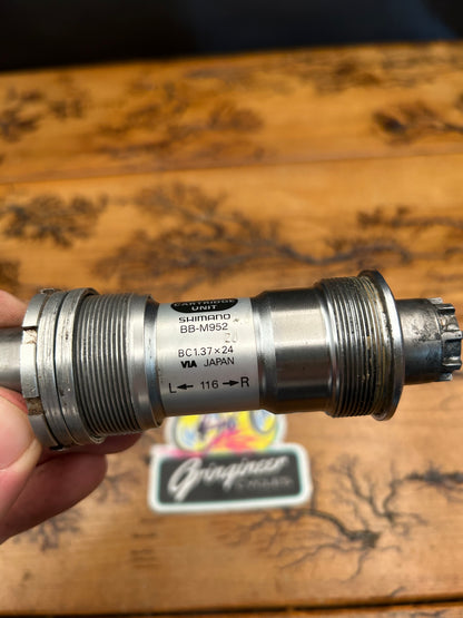 Shimano XTR BB-M952 116mm Octalink V1 Bottom Bracket