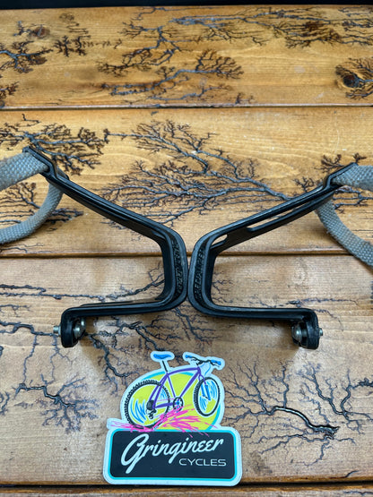 Specialized Medium Plastic Toe Cages and Toe Straps