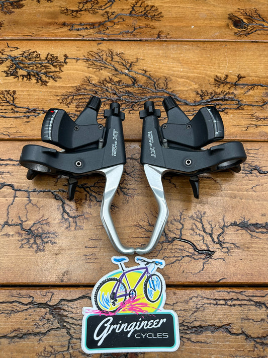 Shimano Deore XT ST-M739 3x8 Speed Shifters and Brake Levers