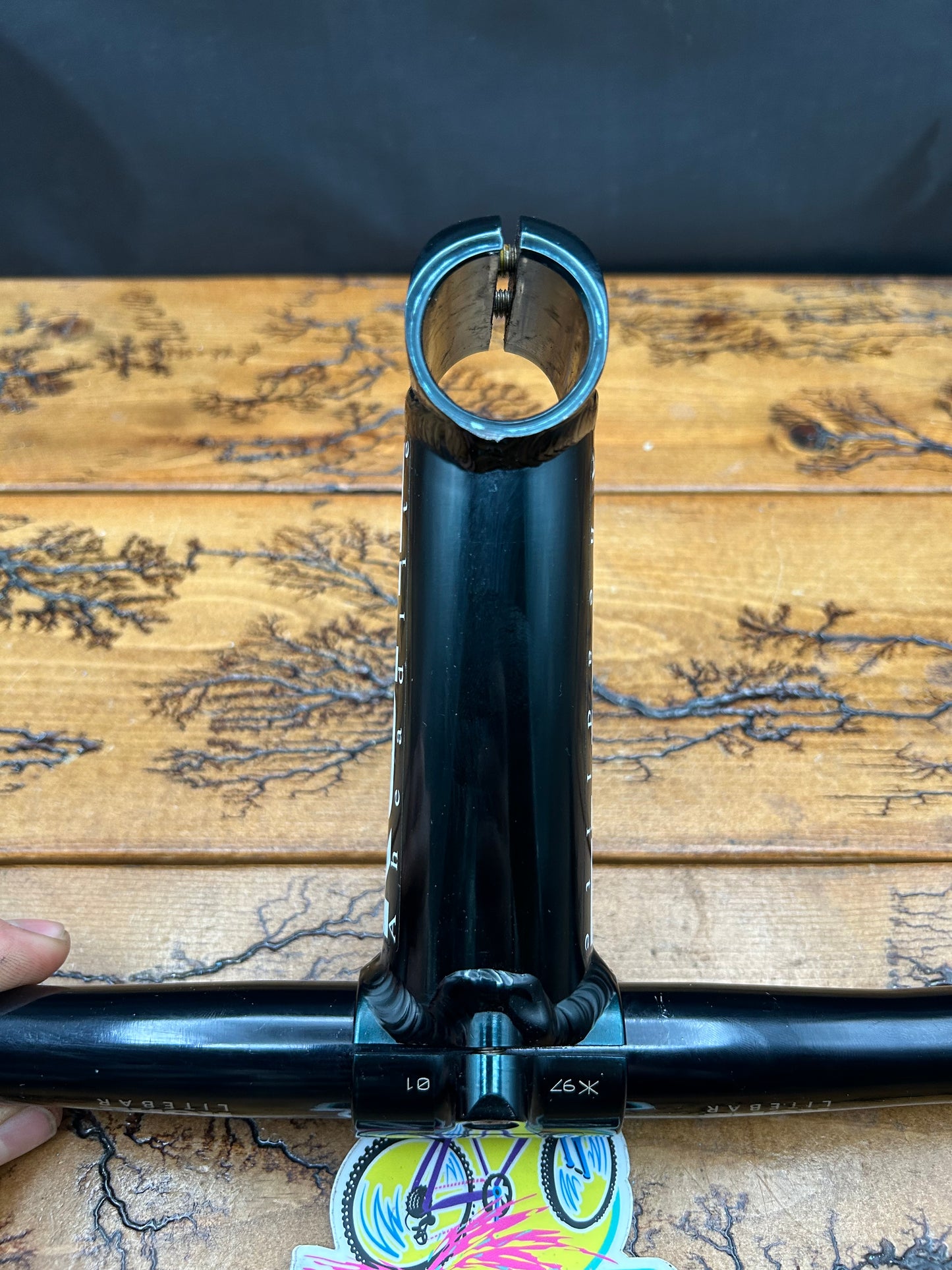 Kore 565mm Lite Bar Handlebar and Kore 130mm 1/8 Threadless Stem