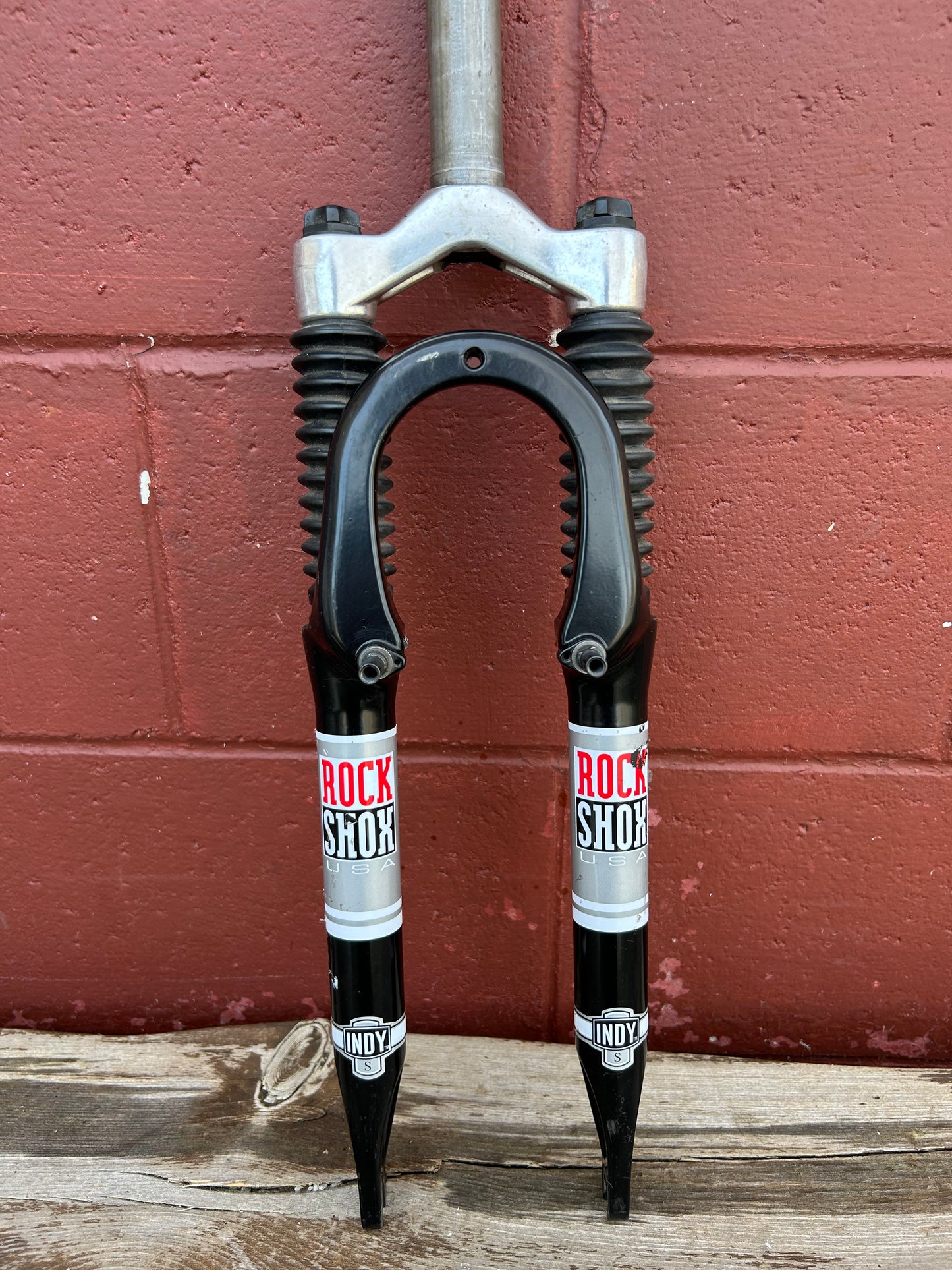 Rock Shox Indy S 26"  Black 1 1/8 Threadless Suspension Fork