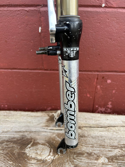 Marzocchi Bomber Super Fly Z2 26" 1 1/8 Threadless Suspension Fork