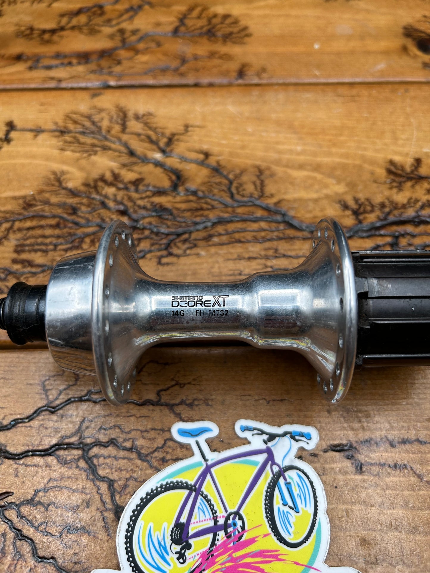 Shimano Deore XT FH-M732 32 Hole 135mm Rear Hub
