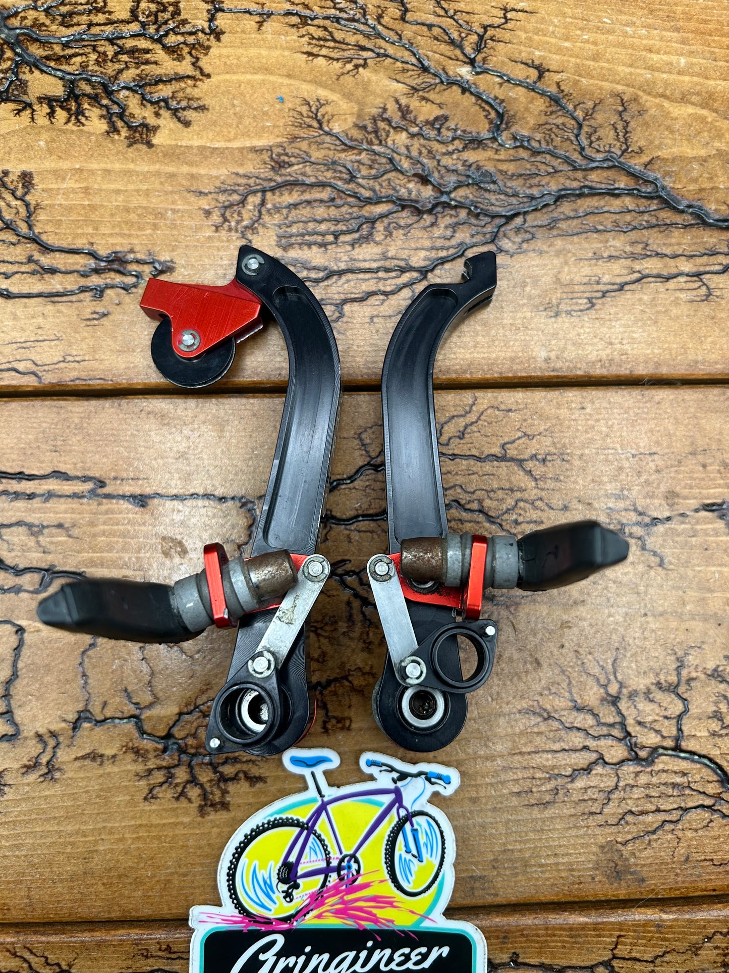 Hurricane Parellel Push Black/Red V Brake