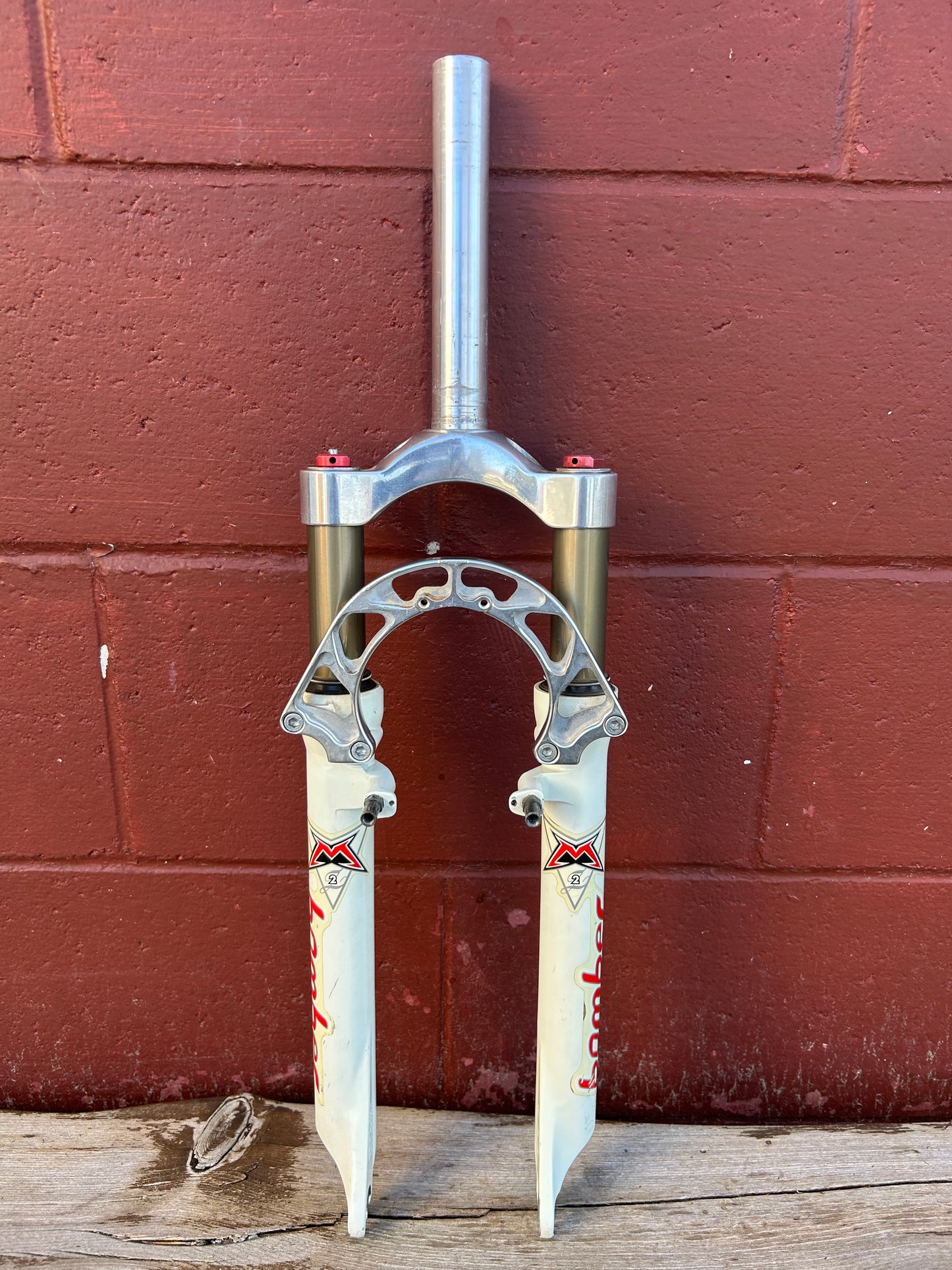 Marzocchi Bomber Z2 26" 1 1/8 Inch Threadless Suspension Fork